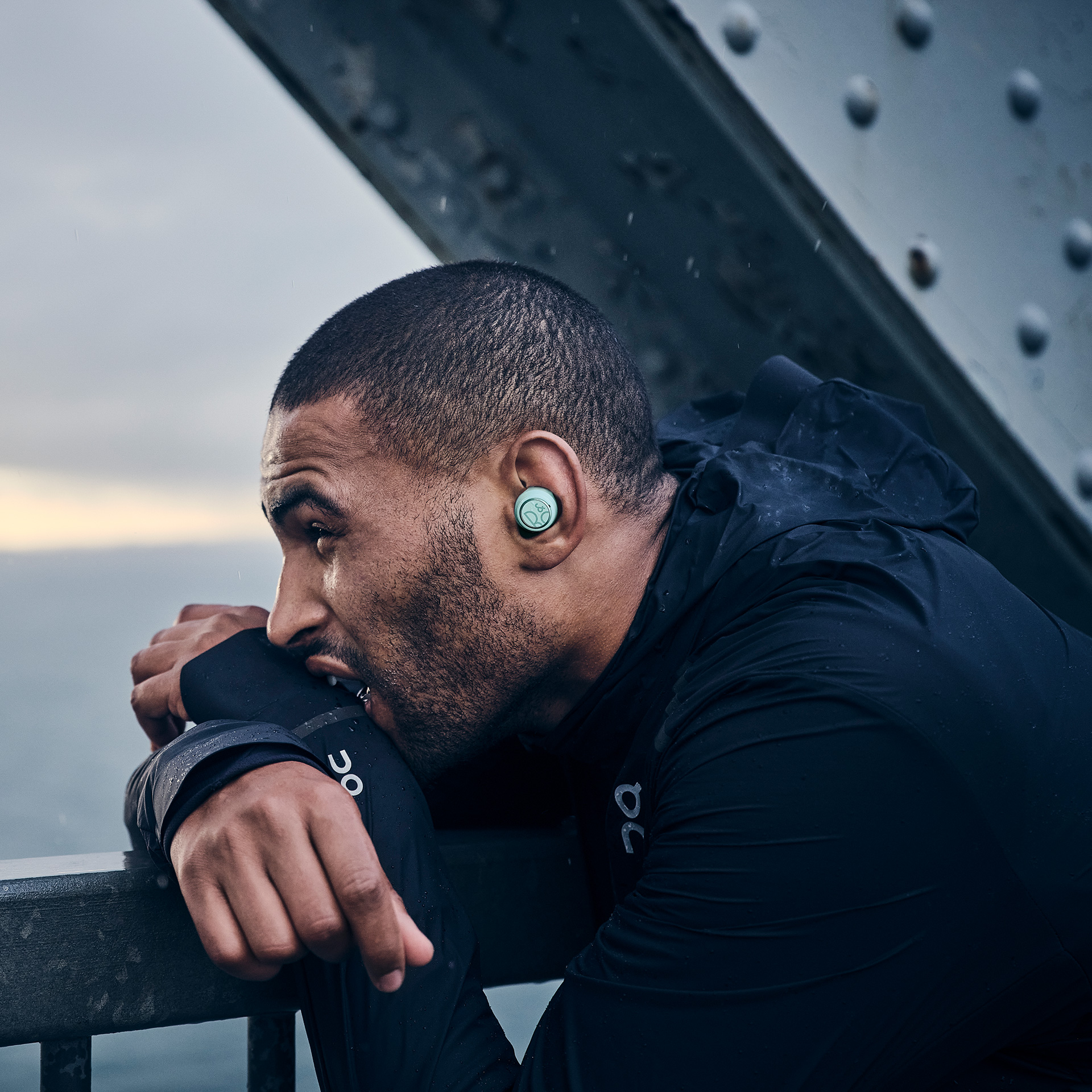 Beoplay E8 sport - Features - WEATHERPROOF Image
